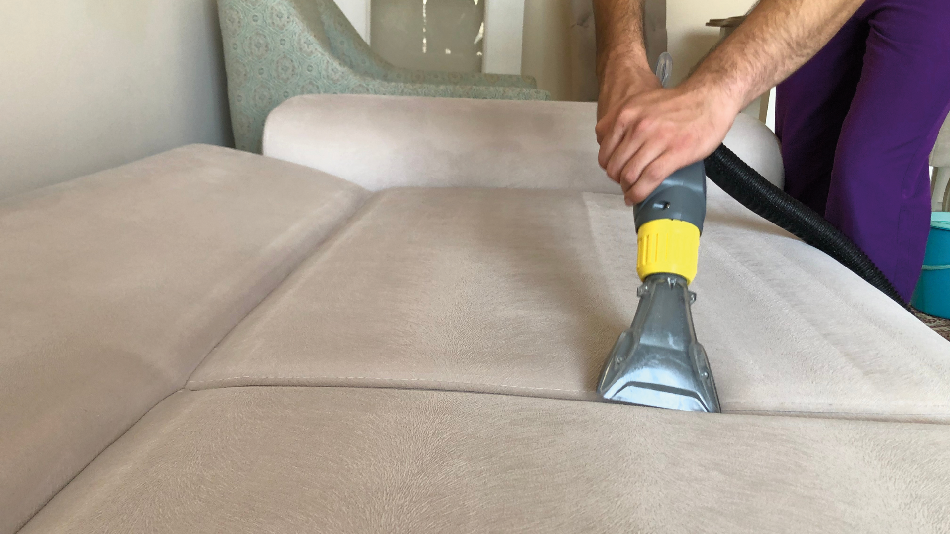 How to Clean Sofa Cushion Easy?